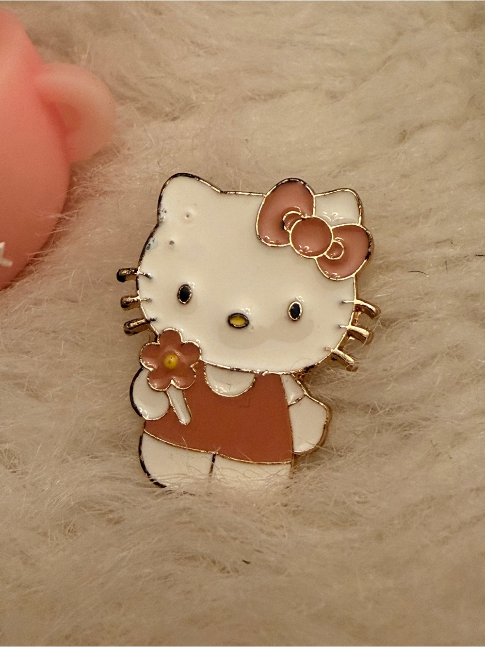 Sanrio Hello Kitty Teacup Keychain & Angel Enamel Pin Set (NWOT) - Picture 6 of 9